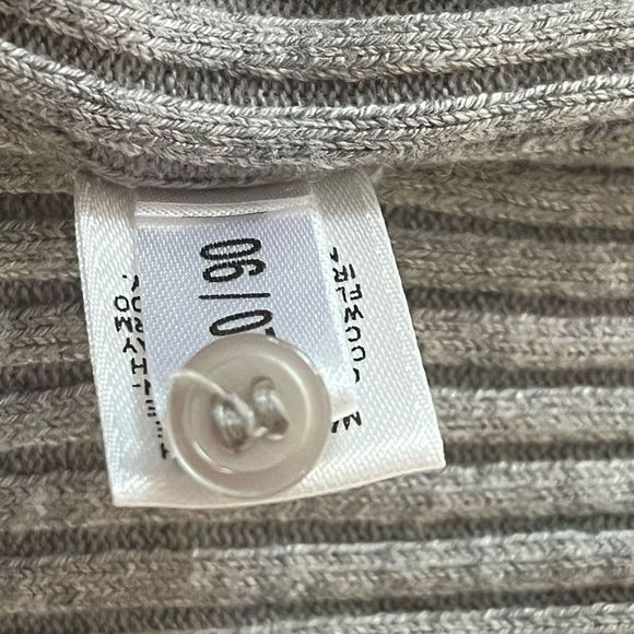 EXPRESS WOMENS 3/4 SLEEVE TURTLENECK SWEATER | GREY | BUTTON SLEEVE | SMALL - Picture 7 of 8